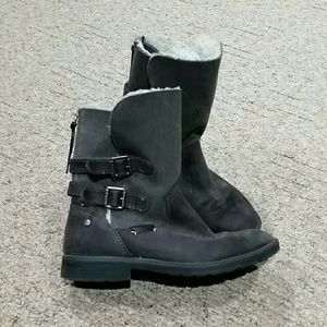 Mad Paw gray ankle boots
